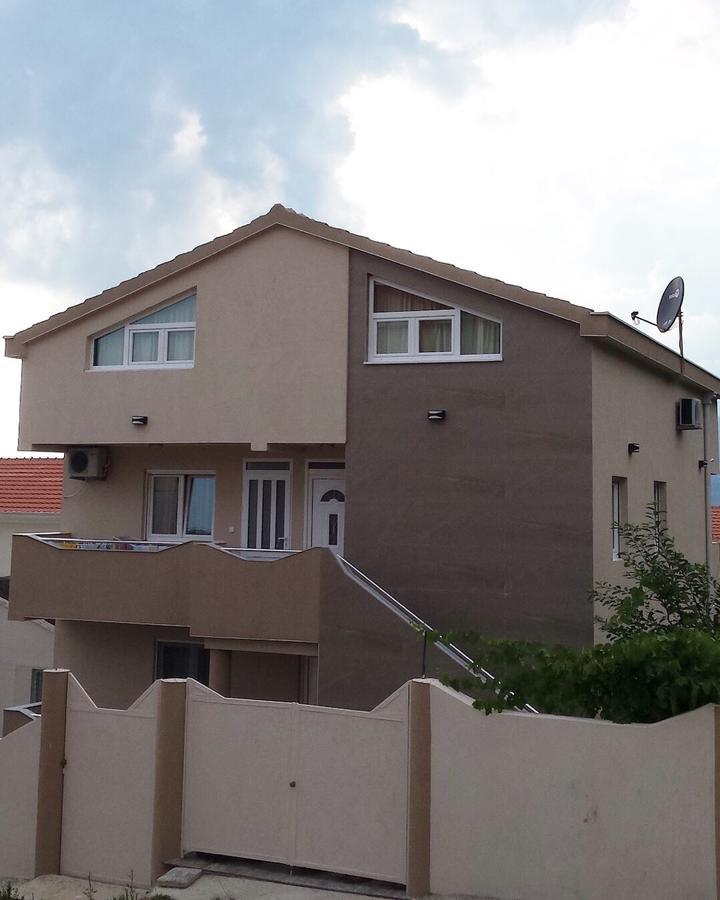 Id Apartments Tivat Exterior photo