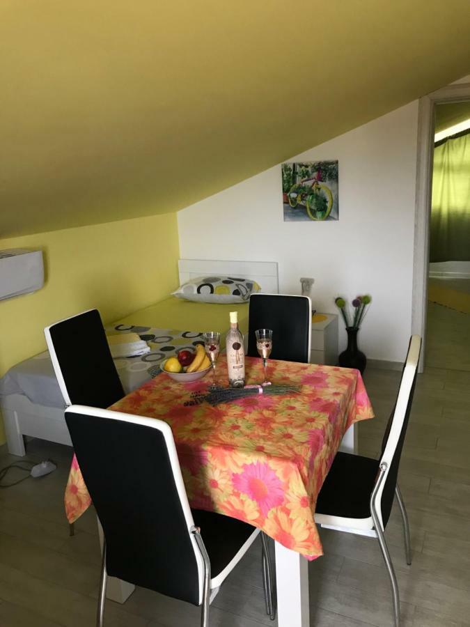 Id Apartments Tivat Exterior photo